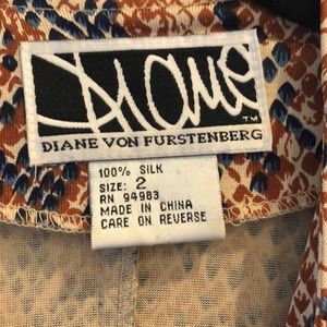 Vintage Diane Von Furstenberg Silk Snakeskin Wrap Dress Size 2 Extra Small XS